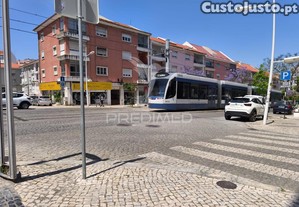 Apartamento t3-anexo+quintal-almada centro-10 min. de lisboa