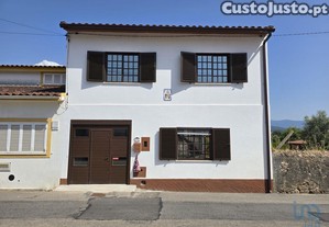 Casa / Villa T4 em Poiares (Santo André) de 214,00 m²