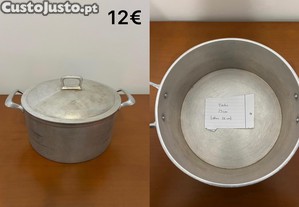 Tacho em ferro - em bom estado