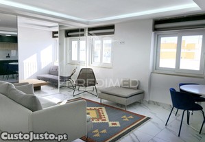 Fabulosa penthouse t2 c/ vista deslumbrante para o rio arade
