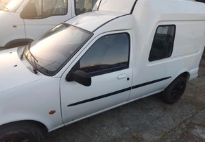 Ford Courier comercial 1.8 d