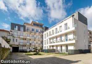 T2 Semi-Novo, Recuado Com Terraço E Lug....