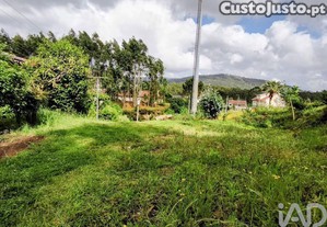 Terreno misto em Mujães