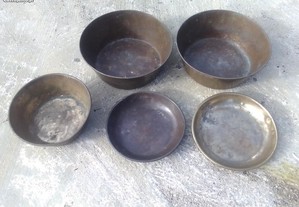 Pratos balança antigos em metal para restauro