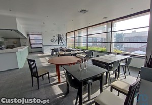 Loja / Estabelecimento Comercial em Carnaxide e Queijas de 129,00 m²