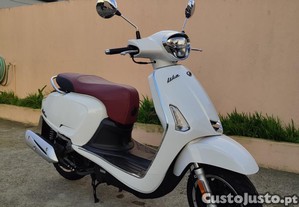 Mota Scooter Kymco Like 125