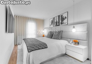 Apartamento T2+1, De 2022, Com Dois Lugares De...
