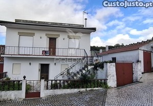Moradia bi-familiar t5 à | aljubarrota   alcobaça