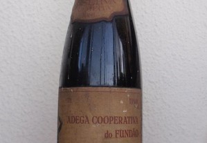 Vinho tinto Adega Cooperativa Fundão Reserva 1981