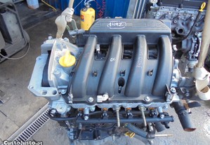 Motor K4MD710 RENAULT LAGUNA 2 2002 1.6 107CV 5P CINZA 