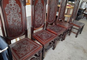 Cadeiras de sala antigas