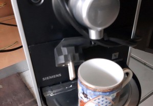 Maquina cafe capsulas espreso impecavel