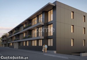 Apartamento T2 Novo C/Varanda E 2 Lug. Garagem...