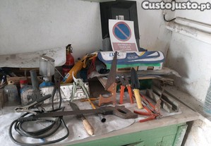 Ferramentas conforme fotos.