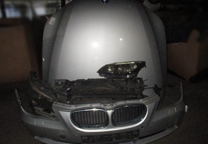 Material de frente para BMW serie-5 520d e60 e61 (2005)