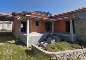 Casa em pedreiro Escariz/Arouca