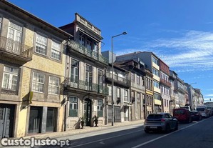 Prdio em Palcio de Cristal, Porto