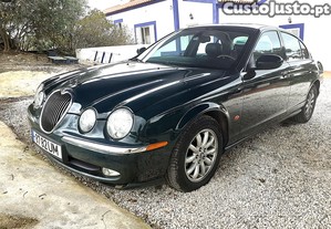 Jaguar S-Type 2.5 V6 Executive - 03
