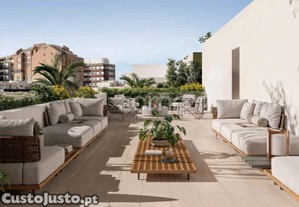 Apartamento T4 - Brito Capelo 1023