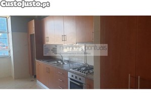 Apartamento T2 Com Lugar De Garagem