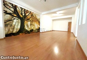 Loja Com Potencial De Transformação Em Habitação &#124; Baguim Do Monte   Valongo
