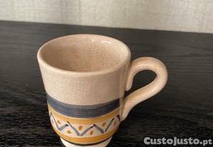 caneca com tons de azul
