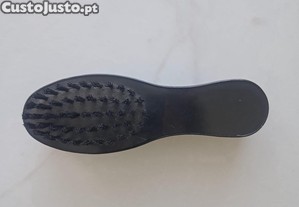 Escova e caladeira em plstico resistente