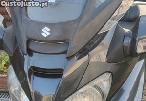 Moto Suzuki