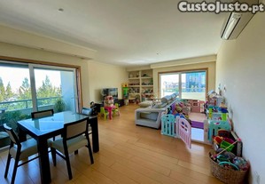 Excelente Apartamento T3 com 185 m² para em Telheiras   Rua António Quadros