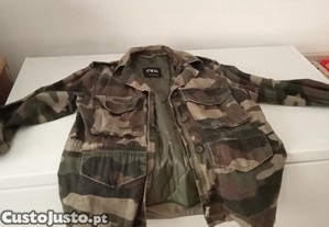Casaco a militar
