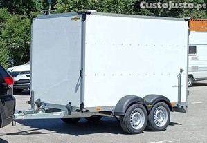 HUMBAUR reboque de caixa - Ano 2022 - Peso 2500 kg