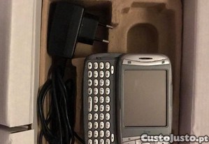 Telemóvel Qtek 9100 com caixa