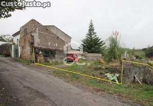 Terreno com 320,00 m2 - rosto do cão (livramento) - ponta delgada