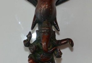 Estatueta Ganesh de Pendurar Peça em metal