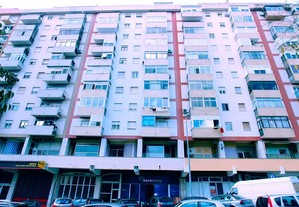 Apartamento T2 em Benfica