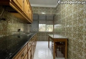 Apartamento T3 em Mina D'Água, Amadora