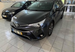 Toyota Avensis SW 2.0 D-4D EXCLUSIVE