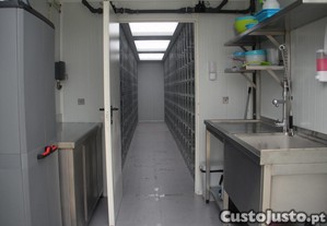 Contentor equipado para produção hidropónica