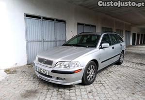 Volvo V40 1900 - 01