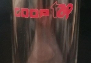 Copo antigo em vidro com publicidade da COOP TAP