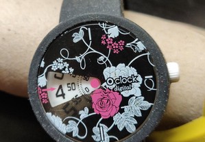 relógio O'clock digital Roses