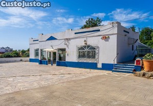 Bar em Olhão com Excelente Localização e Potencial