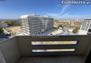 Apartamento t3 c/ box de garagem - barreiro