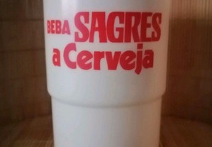 Copo antigo em plástico publicidade " beba SAGRES a Cerveja ", utilizado para colocar guardanapos