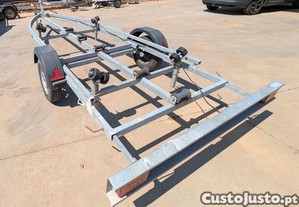 Atrelado para barco