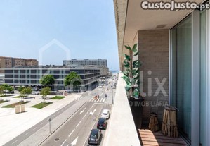 Apartamento T2 Moderno Junto À Praia De...