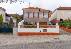 Moradia Isolada T3 C/ Garagem, Anexos, Pátio E...
