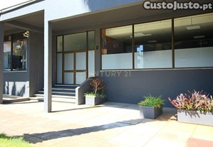 Espao Comercial para - Caminho das Virtudes, Funchal