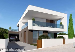 Casa T3 em Tornada e Salir do Porto de 211,00 m²