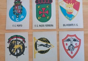 6 calendários antigos com emblemas de Equipas futebol, uma emissão numerada de 1985